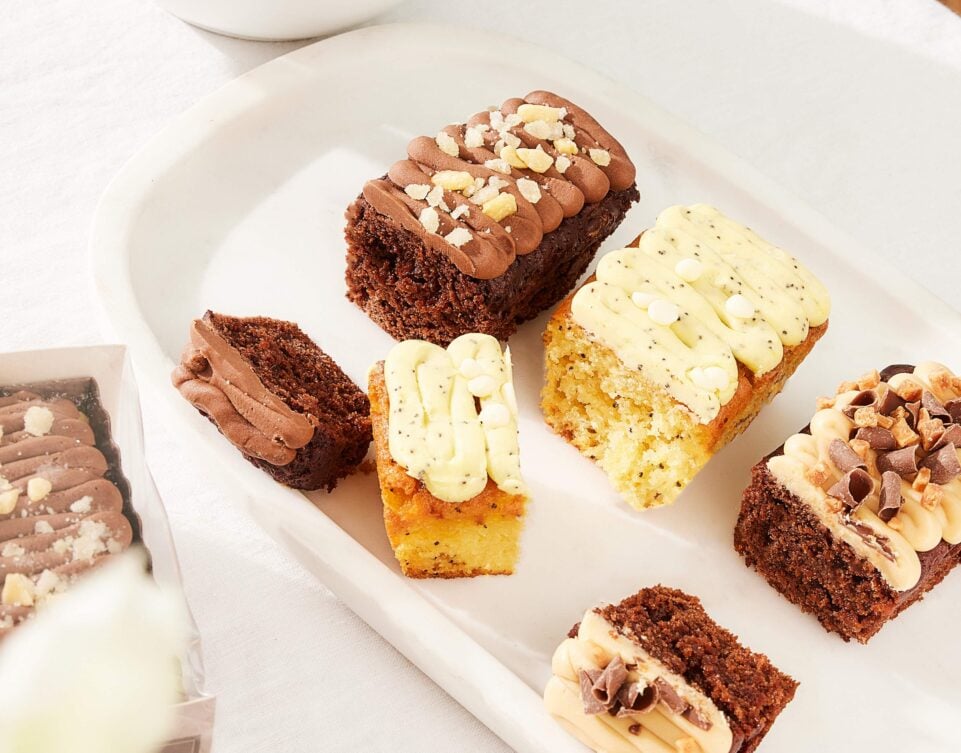 4021_C&B Triple Chocolate Selection - Trio Cake_LI_08